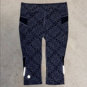 Athleta Size Small Capris Leggings